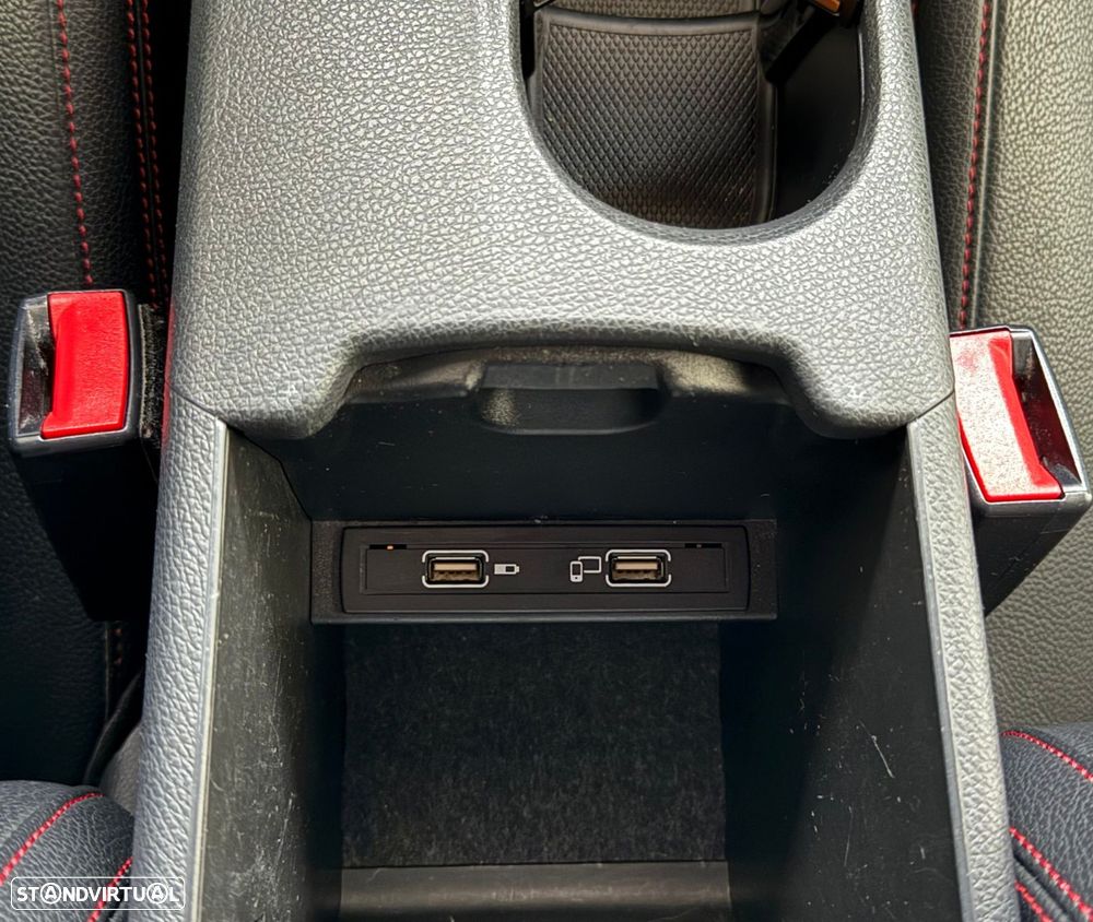 Mercedes-Benz CLA 180 7G-DCT AMG Line - 31