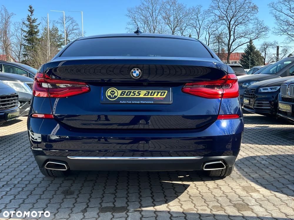 BMW 6GT - 7