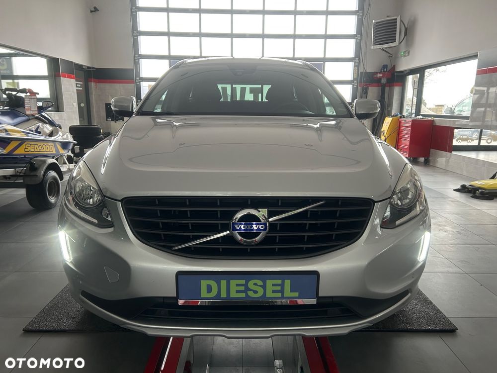 Volvo XC 60 D3 Geartronic Momentum - 11