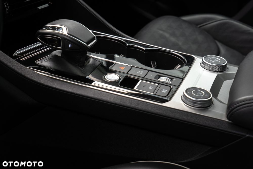 Volkswagen Touareg 3.0 V6 TFSI 4Motion R-Line - 32
