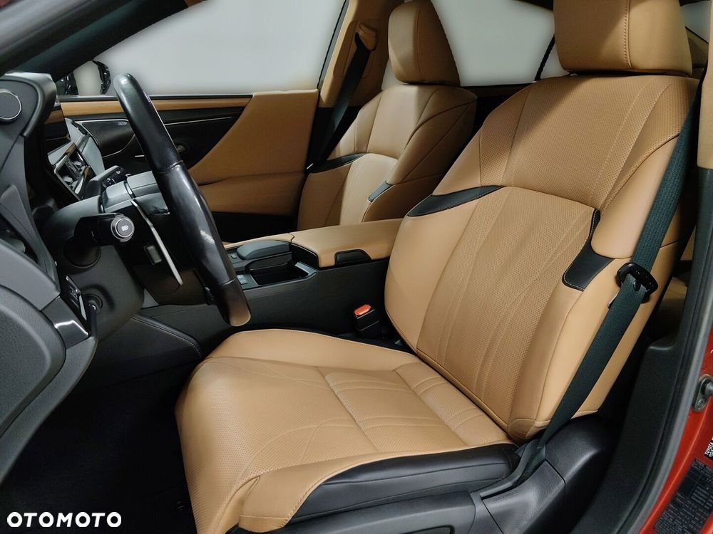 Lexus ES 300h Prestige - 13
