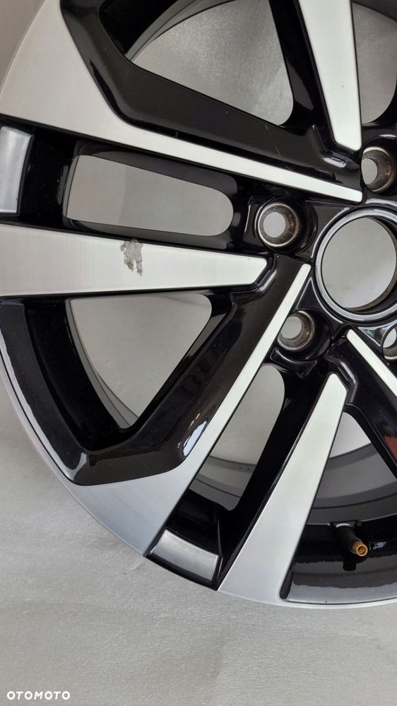 FELGA VW TOURAN 5TA SHARAN 6,5x16 16 ET48 5x112 - 4