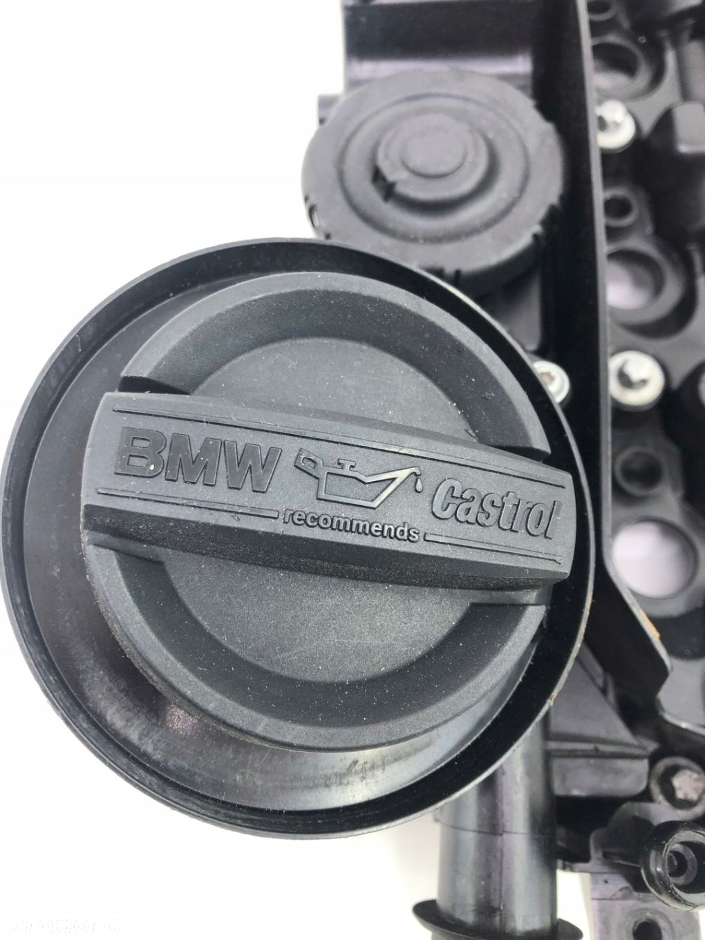 BMW F34 N47 POKRYWA ZAWORÓW 8570829 - 2