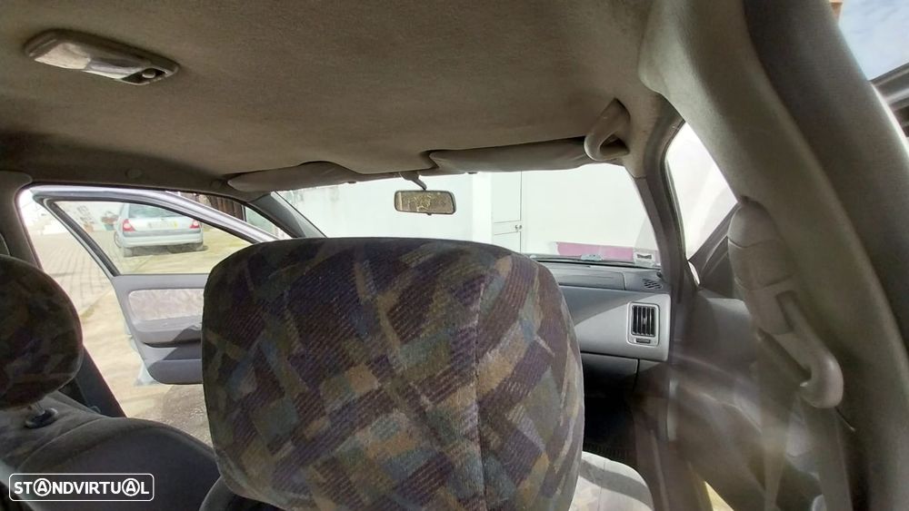 Nissan Almera 1.4 GX+AC - 24
