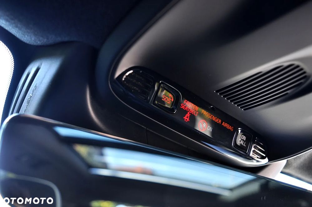 Volvo XC 40 T3 Geartronic RDesign - 27