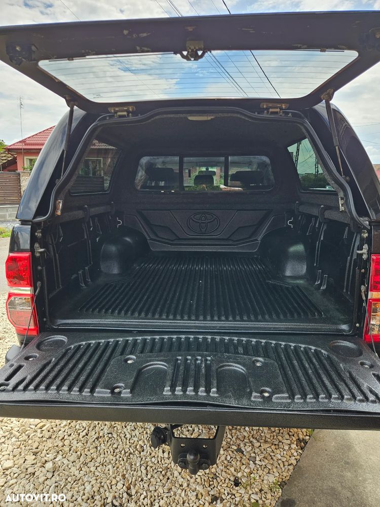 Toyota Hilux 4x4 Double Cab Executive - 4