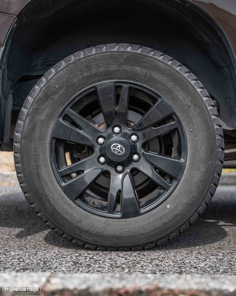 Toyota Land Cruiser Prado - 40