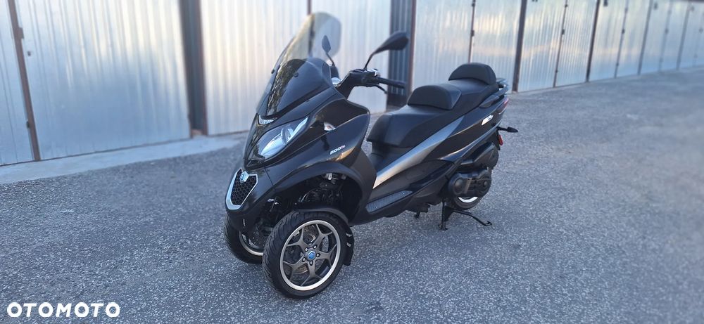 Piaggio MP-3 - 1