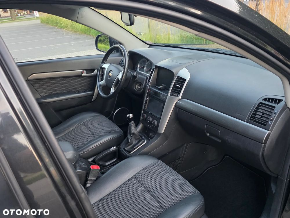 Chevrolet Captiva 2.4 4WD 7 Sitzer LT - 22