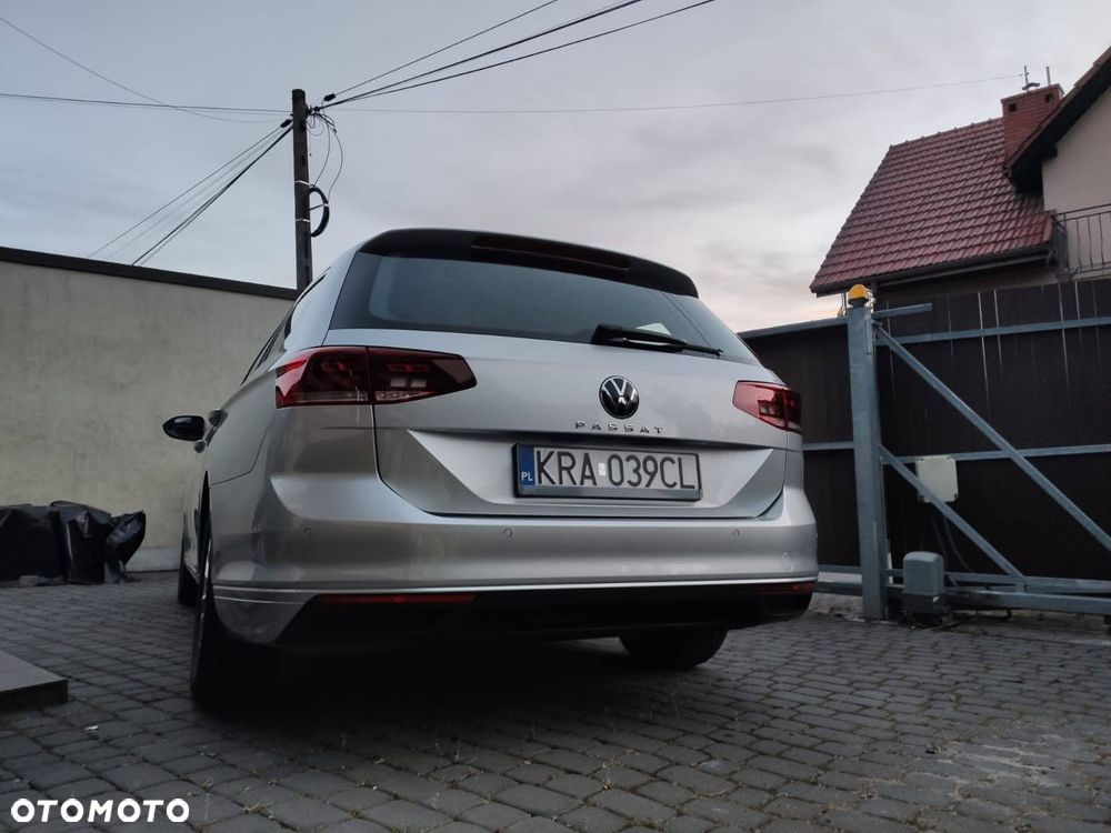 Volkswagen Passat - 8