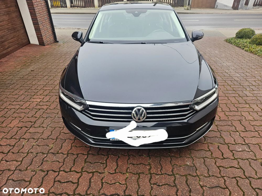 Volkswagen Passat - 2