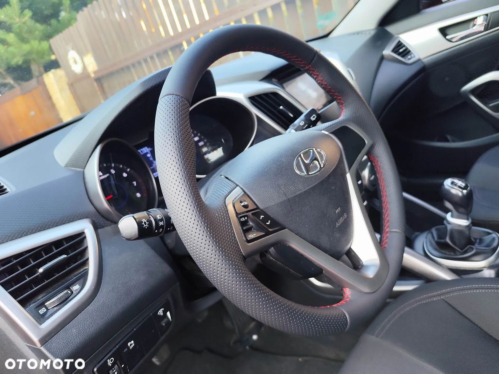 Hyundai Veloster 1.6 Style - 10