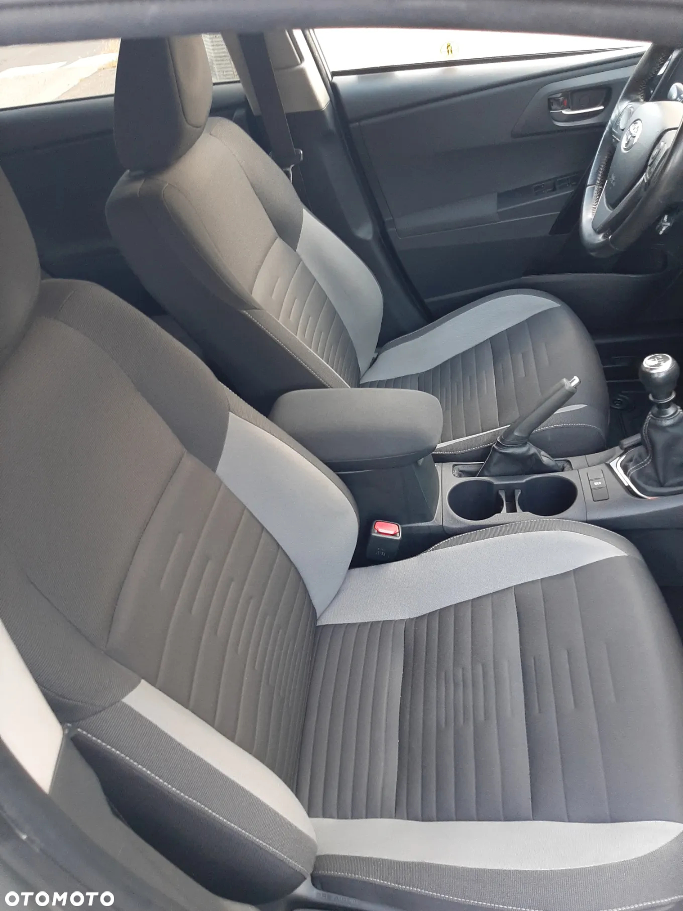 Toyota Auris 1.6 Comfort - 5