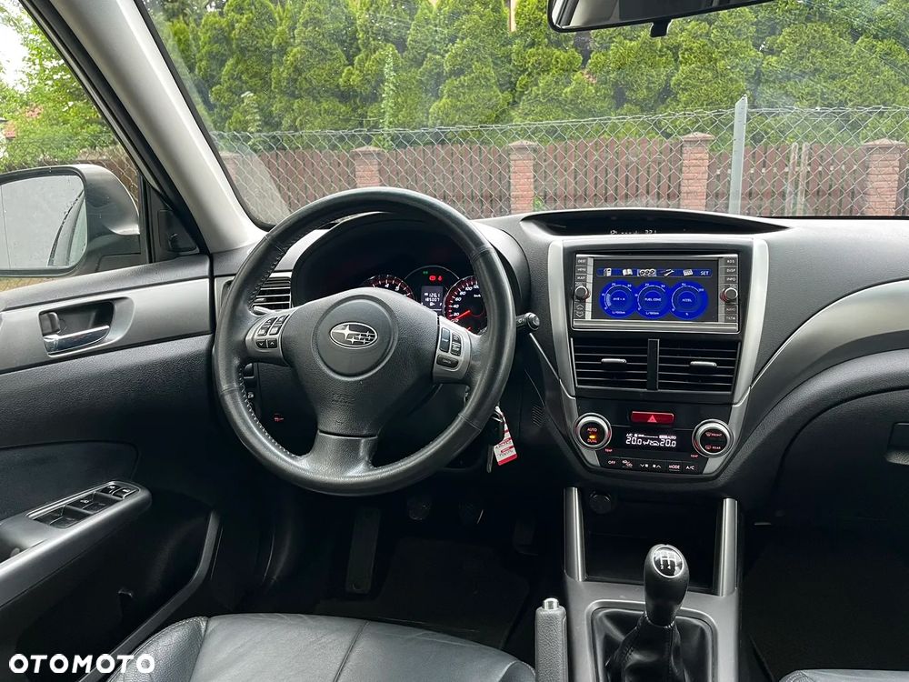 Subaru Forester 2.0i Exclusive - 22