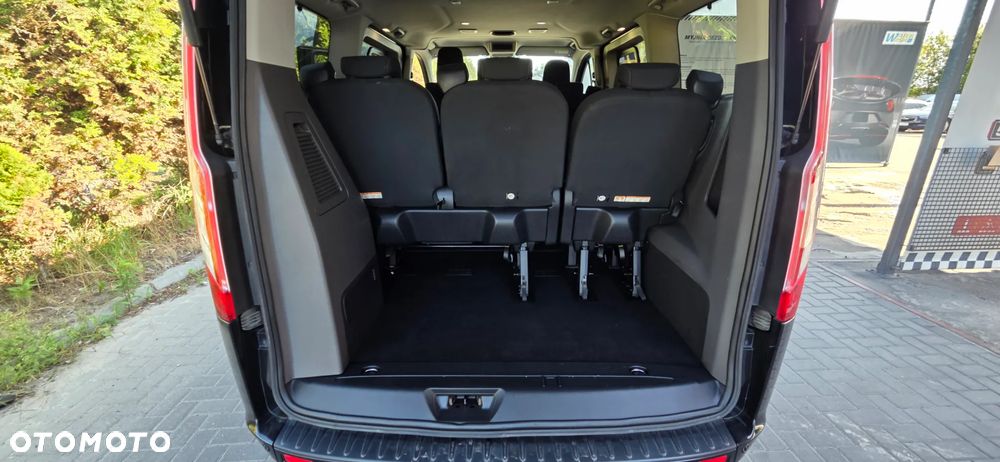 Ford Tourneo Custom 2.0 EcoBlue L1 Titanium - 36