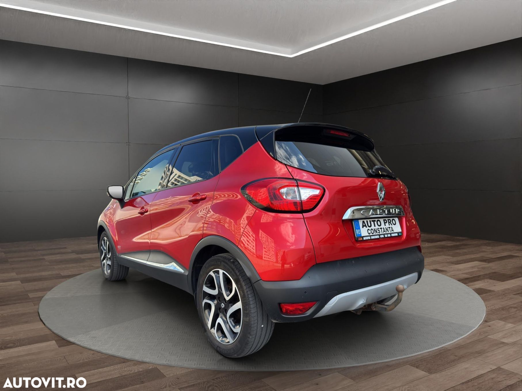 Renault Captur dCi 90 EDC Helly Hansen - 4