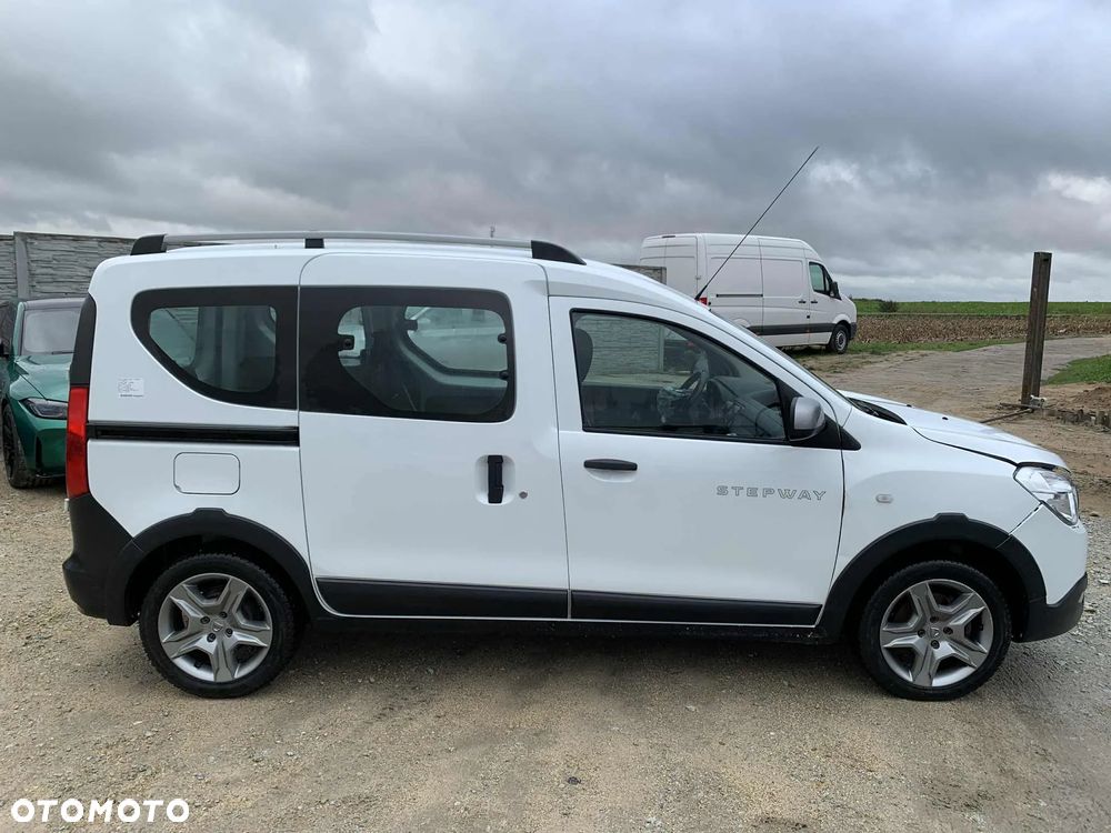 Dacia Dokker TCe 115 Stepway - 32