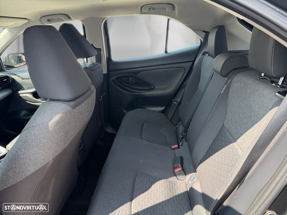Toyota Yaris Cross 1.5 HDF Comfort Plus AWD - 12