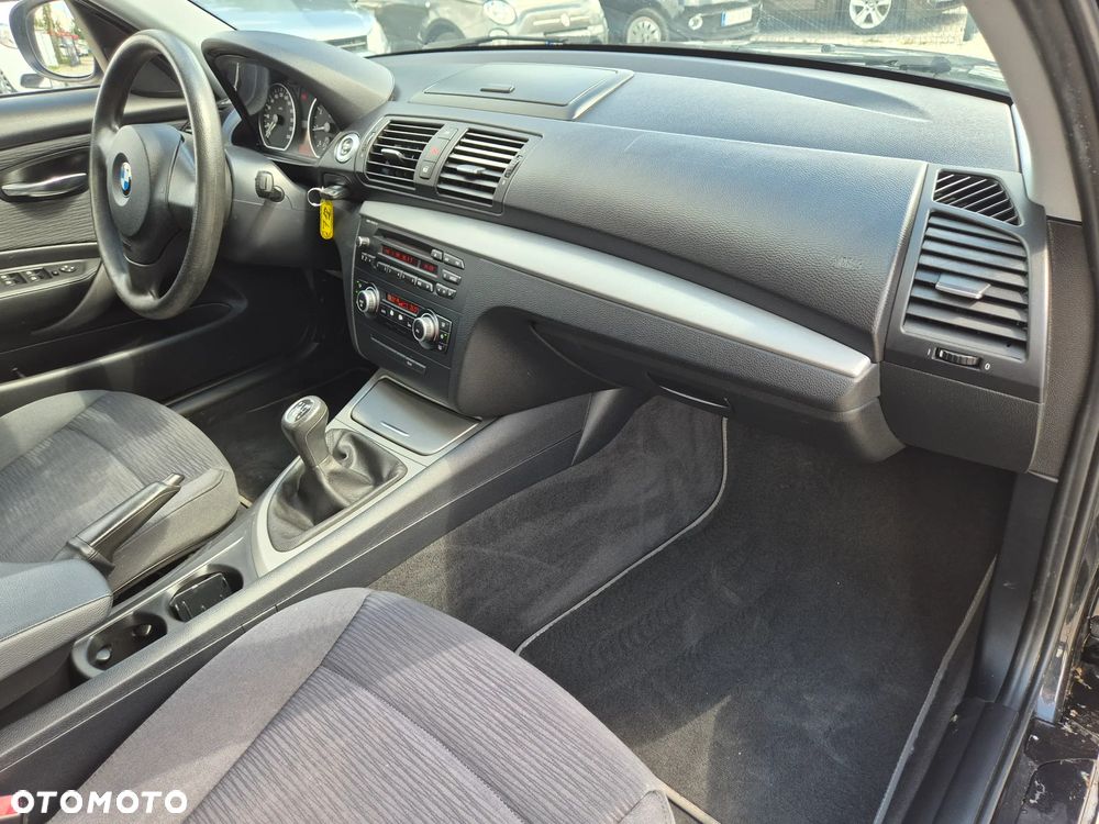BMW Seria 1 - 27