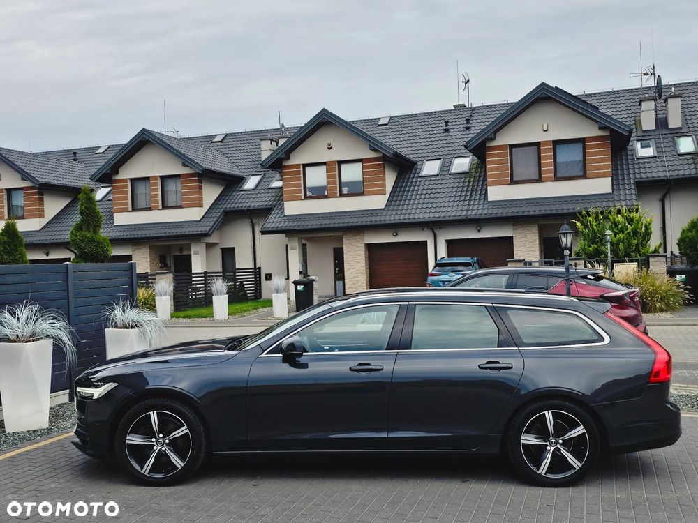 Volvo V90 D3 Momentum Pro - 17