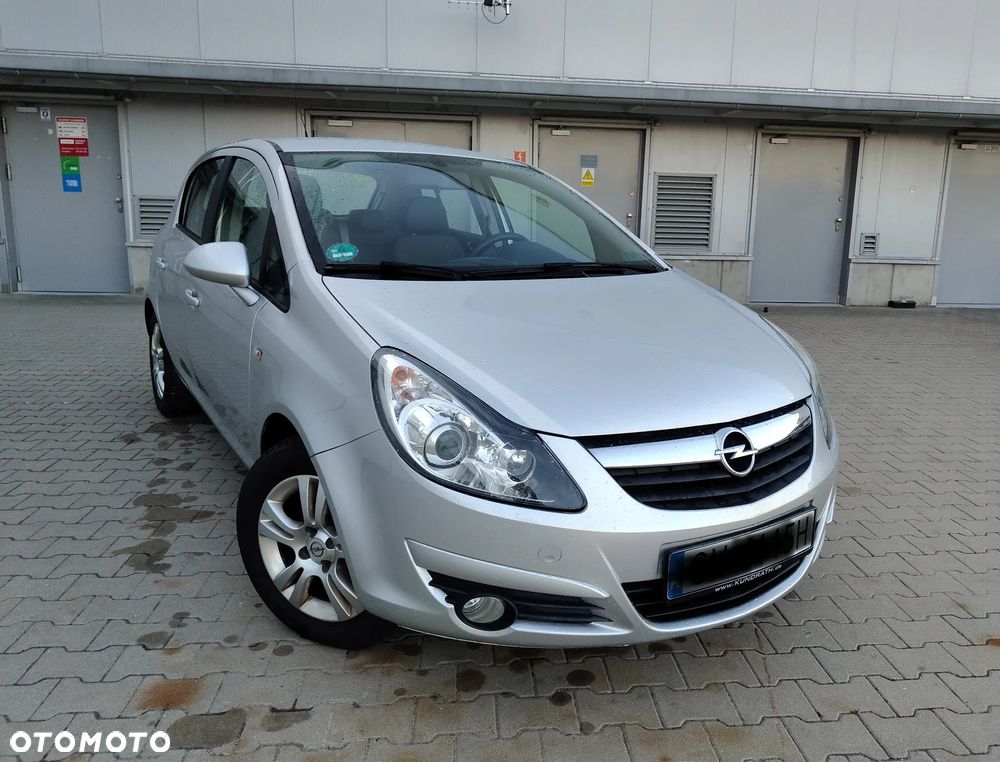 Opel Corsa 1.4 16V Cosmo - 3