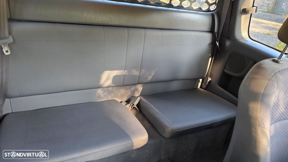 Toyota Hilux 4x4 Extra Cab DPF Comfort - 17