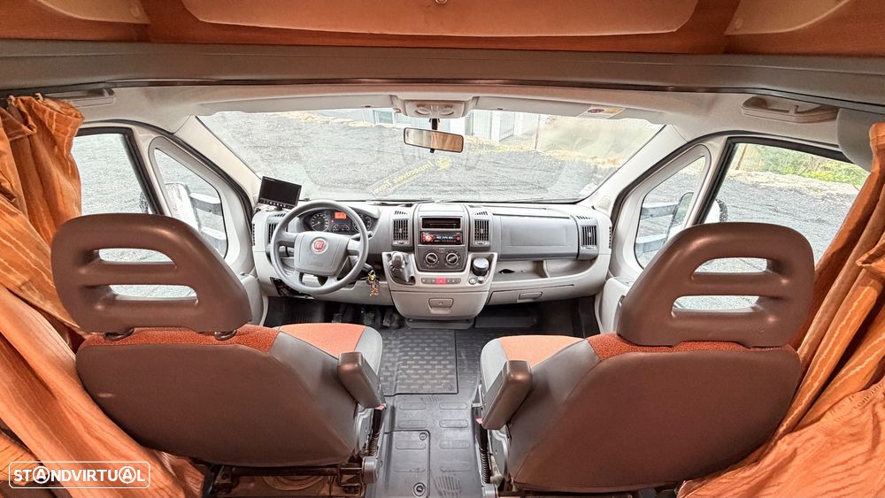 Challenger Genesis Genises 36 - 2 camas - cama francesa + basculante  | 43600km - 8