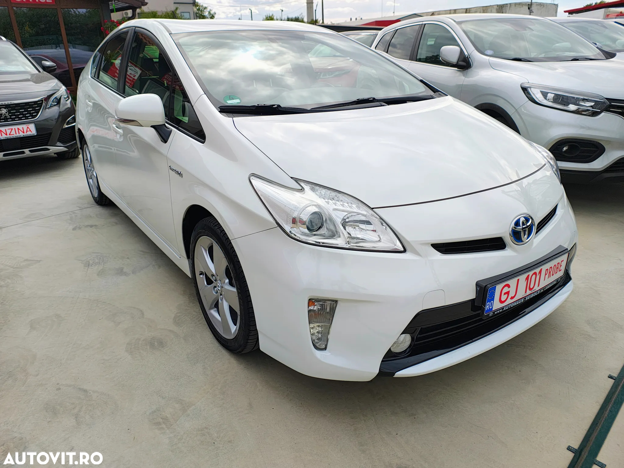 Toyota Prius 1.8 HSD Exclusive - 2