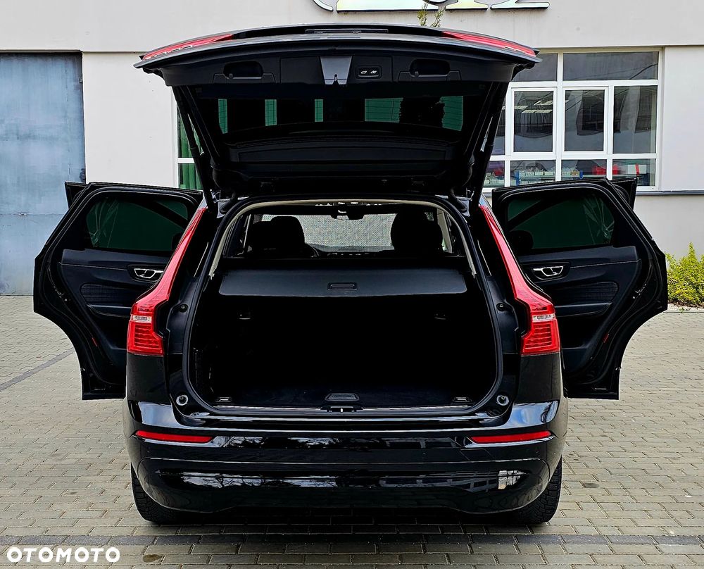Volvo XC 60 B4 D Momentum Pro - 11