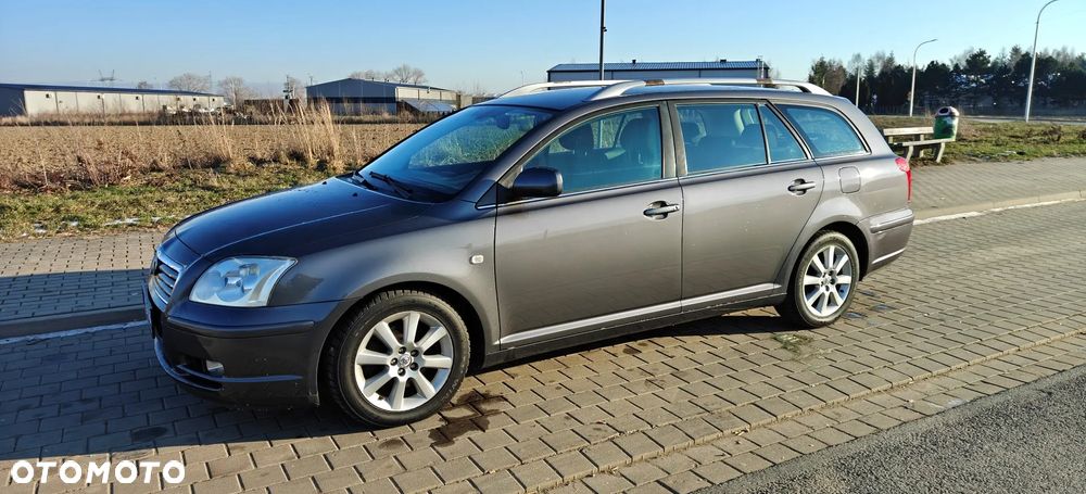 Toyota Avensis 2.0 D-4D Combi - 19