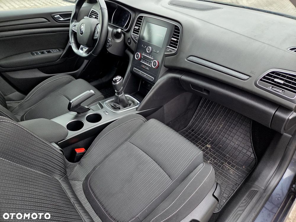 Renault Megane 1.5 dCi Energy Bose EU6 - 17