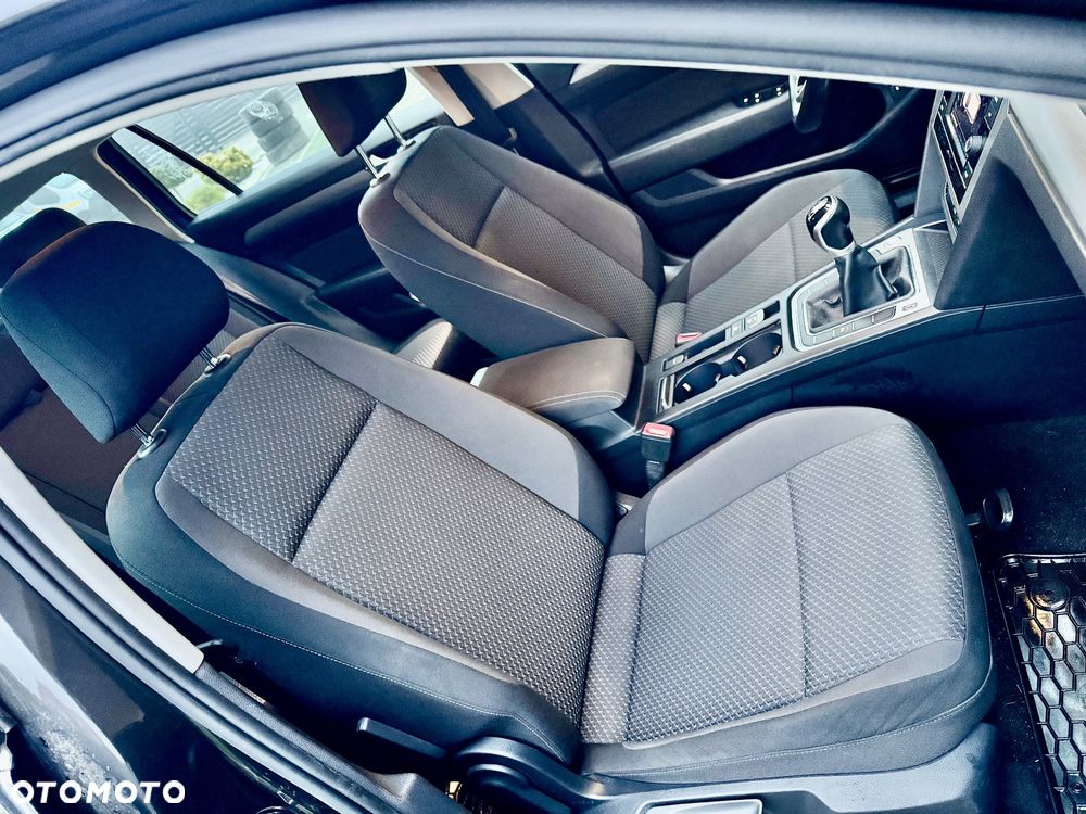 Volkswagen Passat Variant 1.5 TSI EVO Business - 14