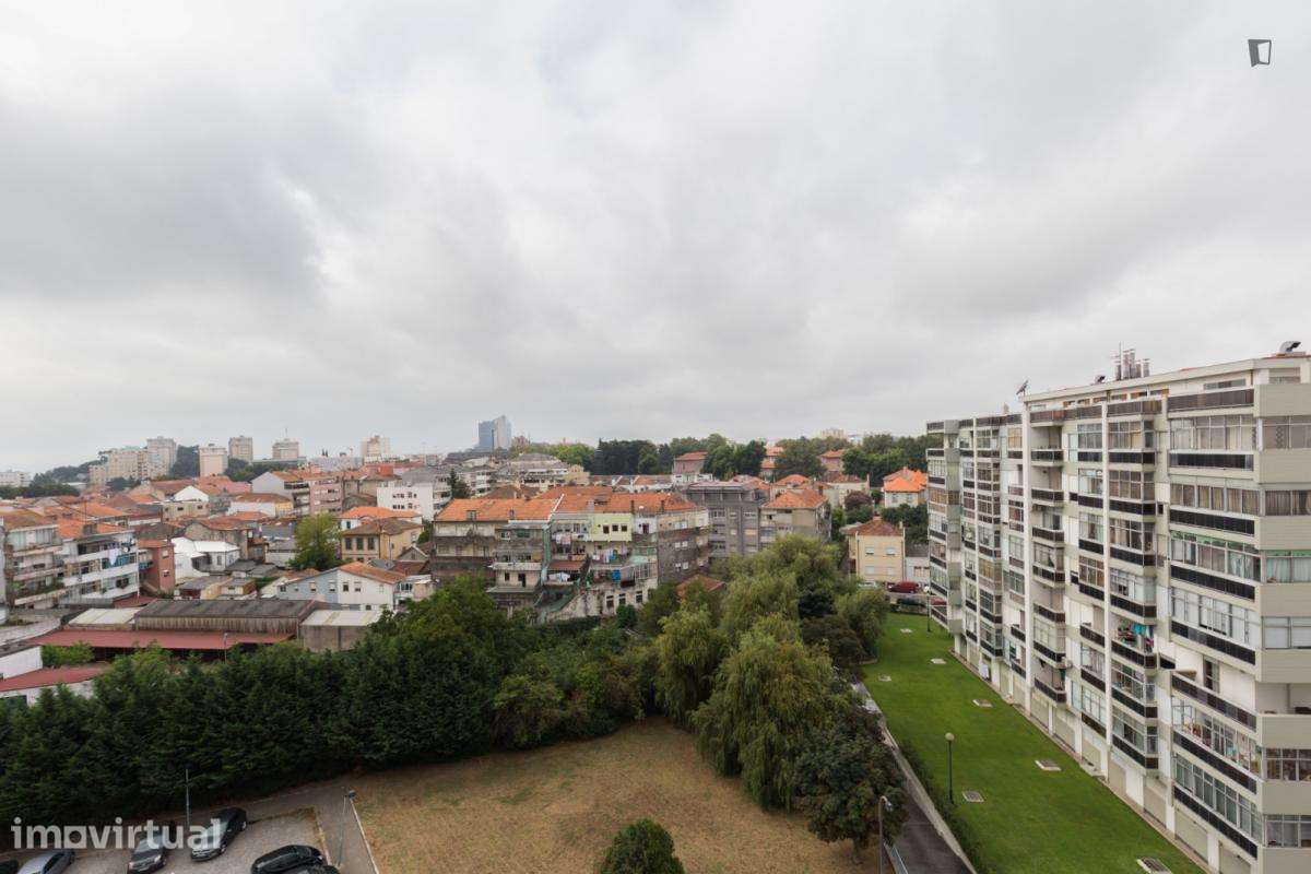 Quarto - localizado em Paranhos Porto - Grande imagem: 5/18