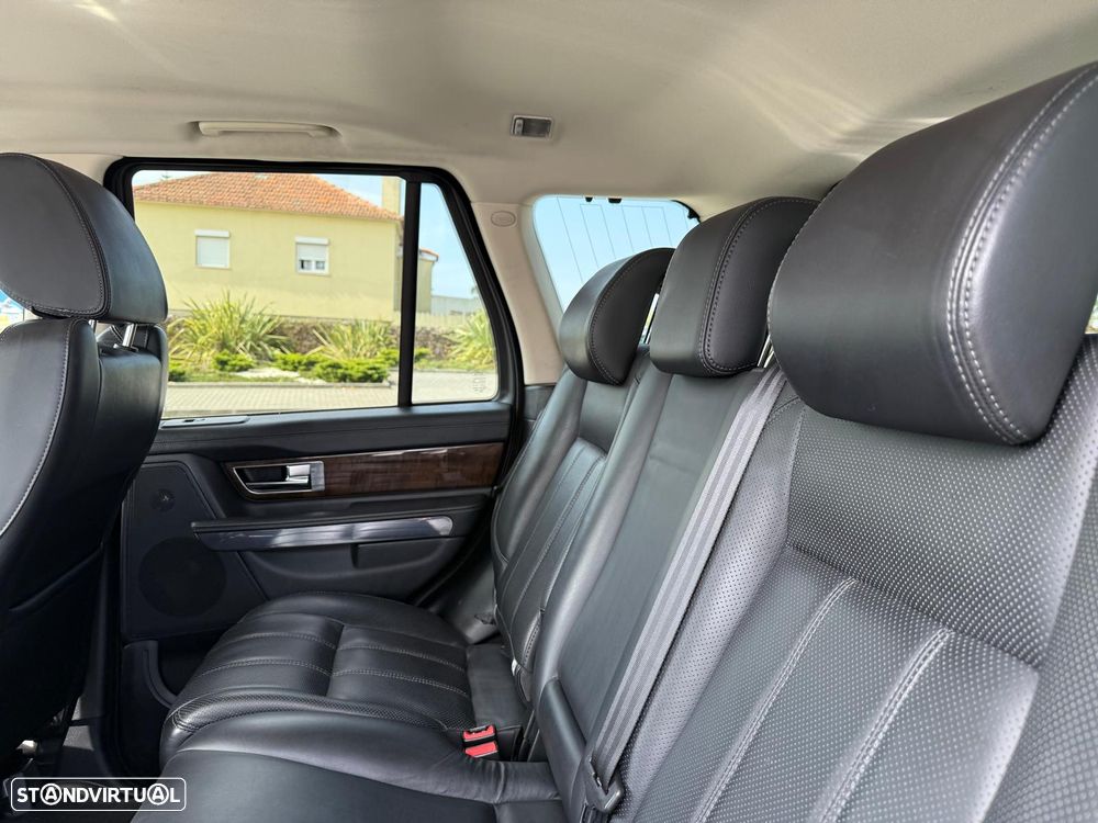 Land Rover Range Rover Sport 3.0 SDV6 HSE Black - 32