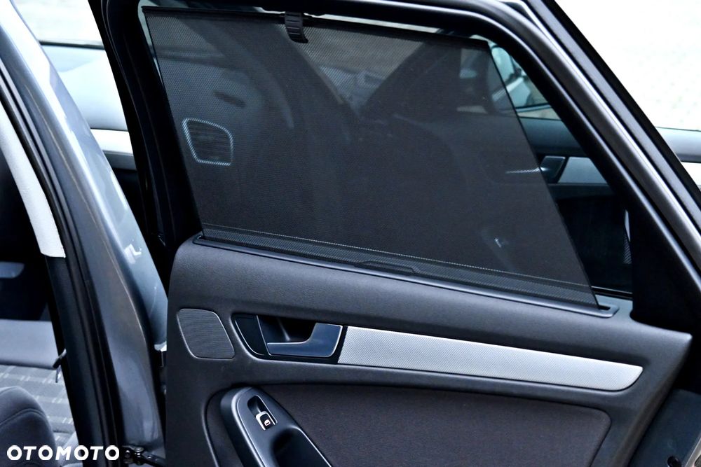 Audi A4 Avant 2.0 TDI DPF clean diesel quattro S tronic S line Sportpaket - 31