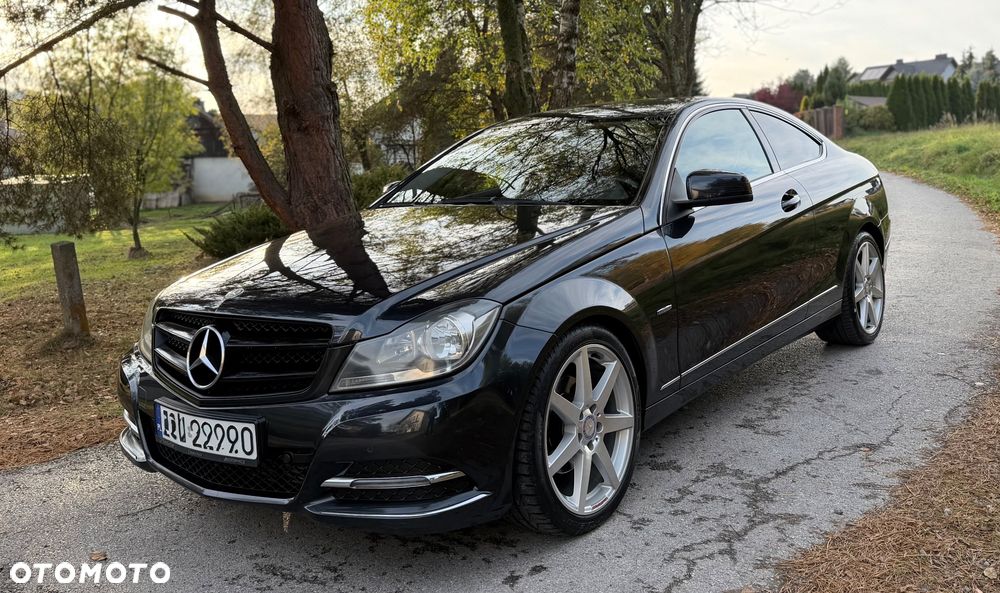 Mercedes-Benz C-Class 2012 photo 2