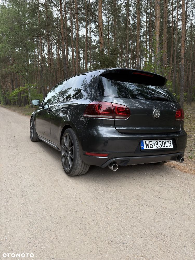 Volkswagen Golf 2.0 GTI - 1