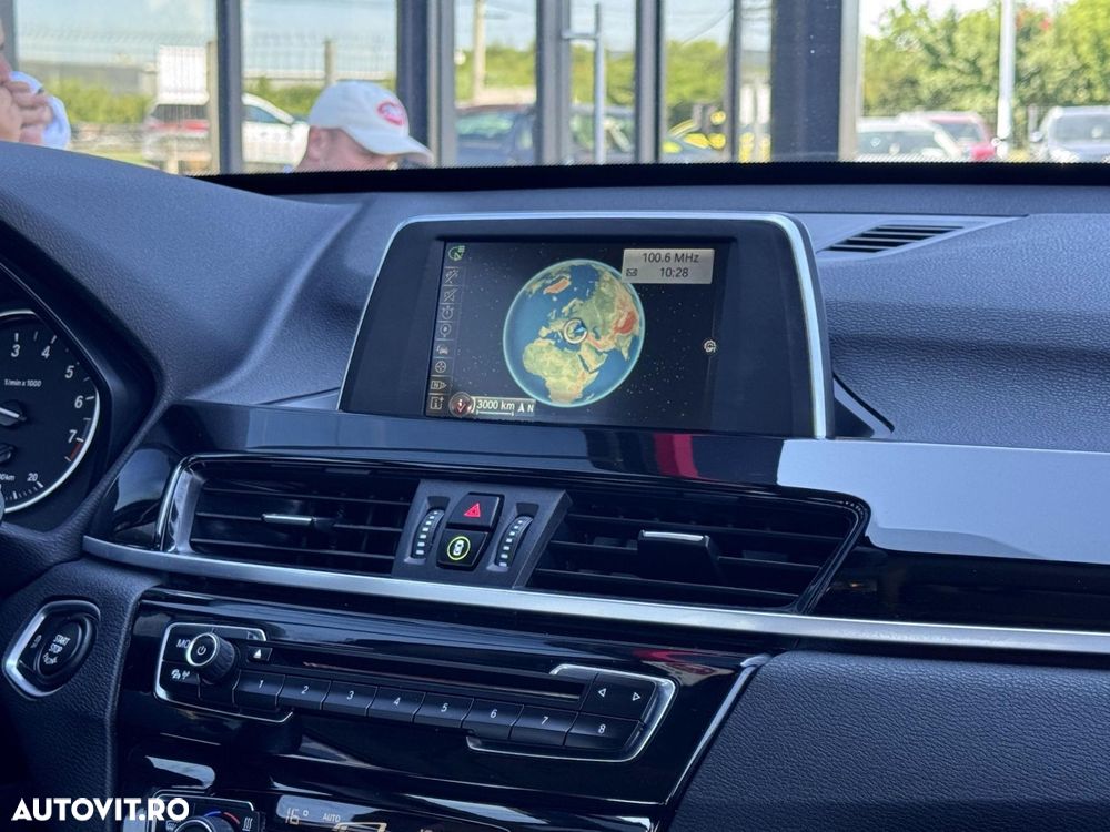BMW X1 - 11