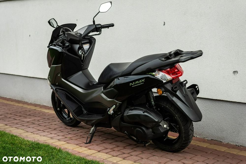 Yamaha NMAX - 4