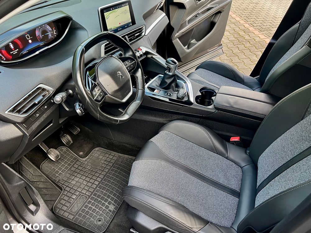 Peugeot 5008 1.5 BlueHDI Allure S&S - 15