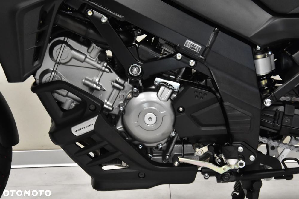 Suzuki DL - 27