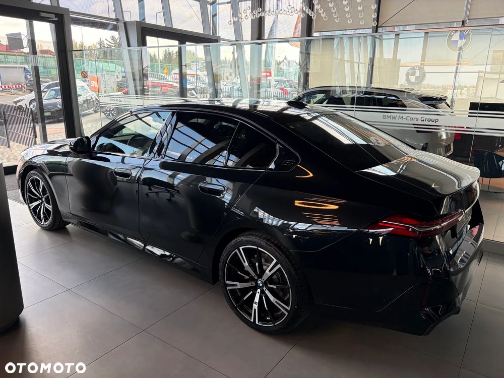 BMW Seria 5 520i mHEV M Sport - 3