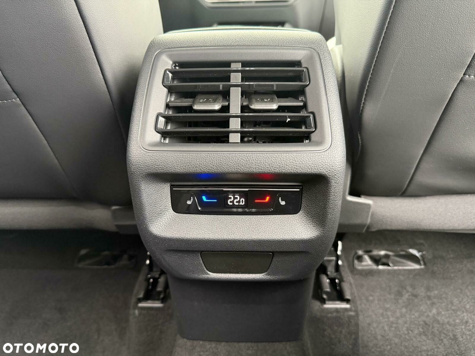 Volkswagen Tiguan - 31