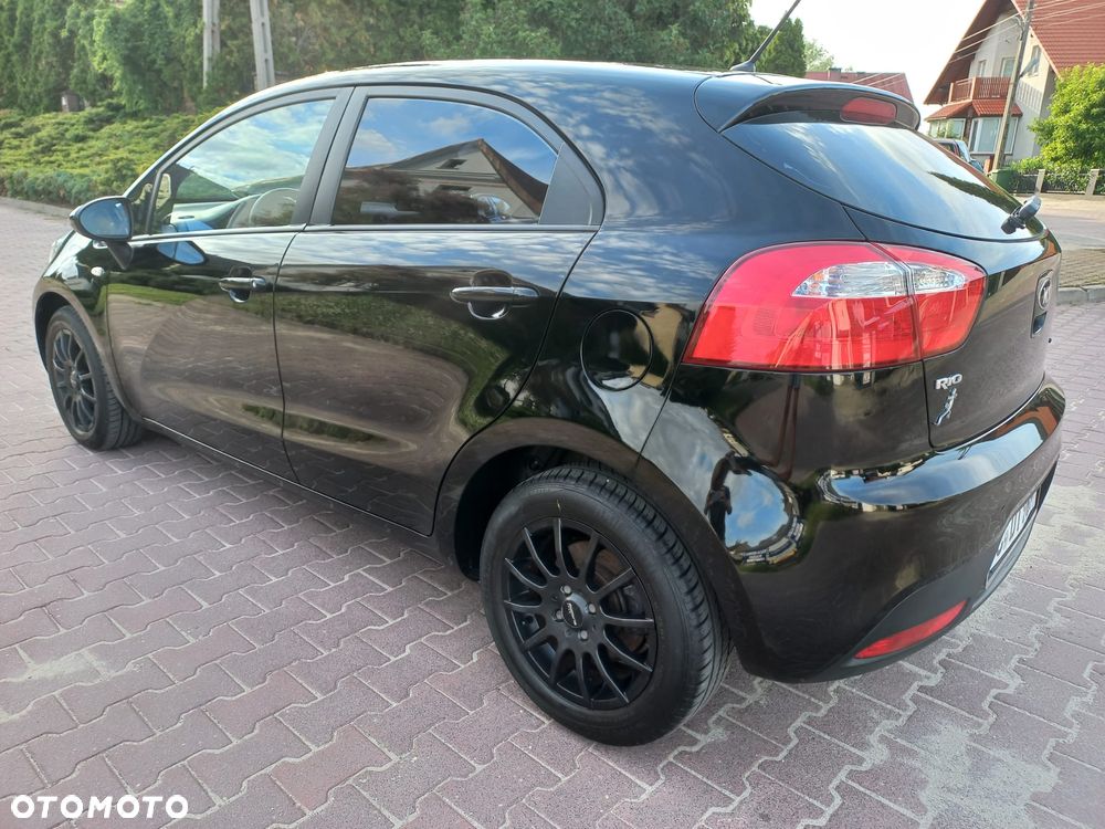 Kia Rio 1.2 Attract - 4