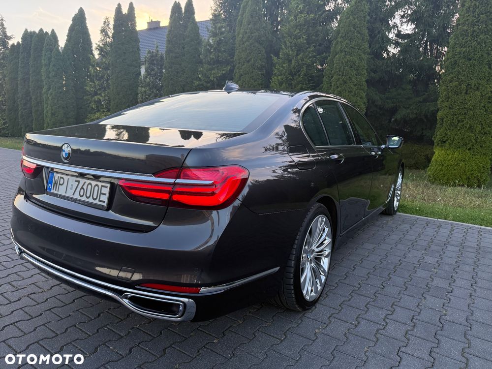BMW Seria 7 730d xDrive - 17