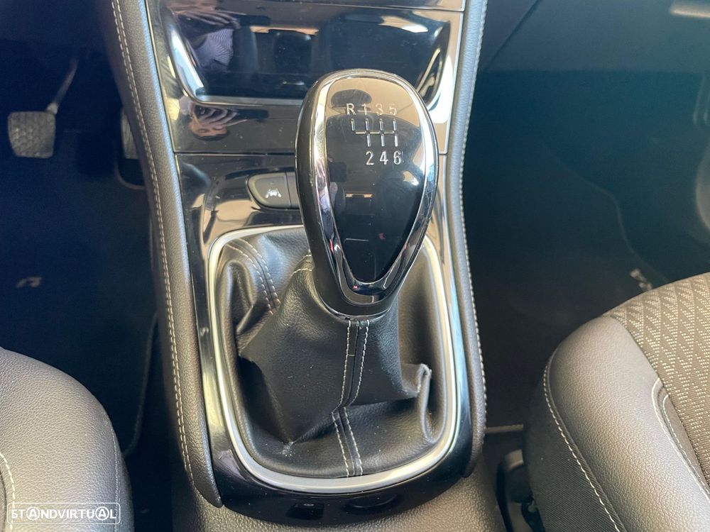 Opel Astra Sports Tourer 1.6 CDTI Edition S/S - 28