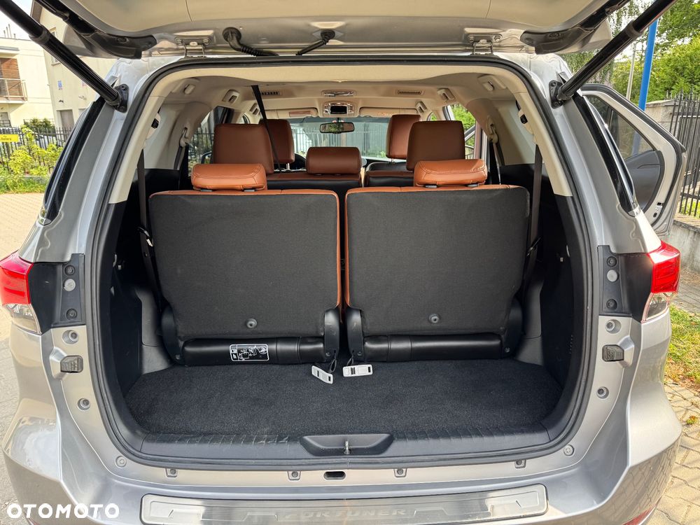 Toyota Fortuner - 18