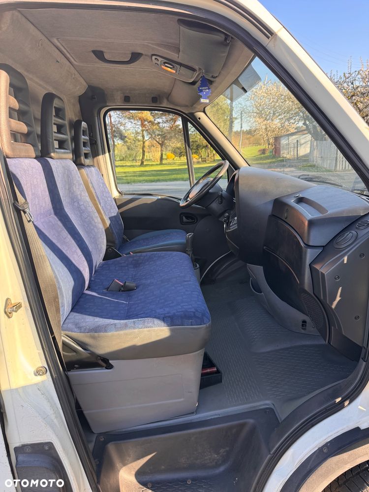 Iveco Daily 35S12 Średni - 15