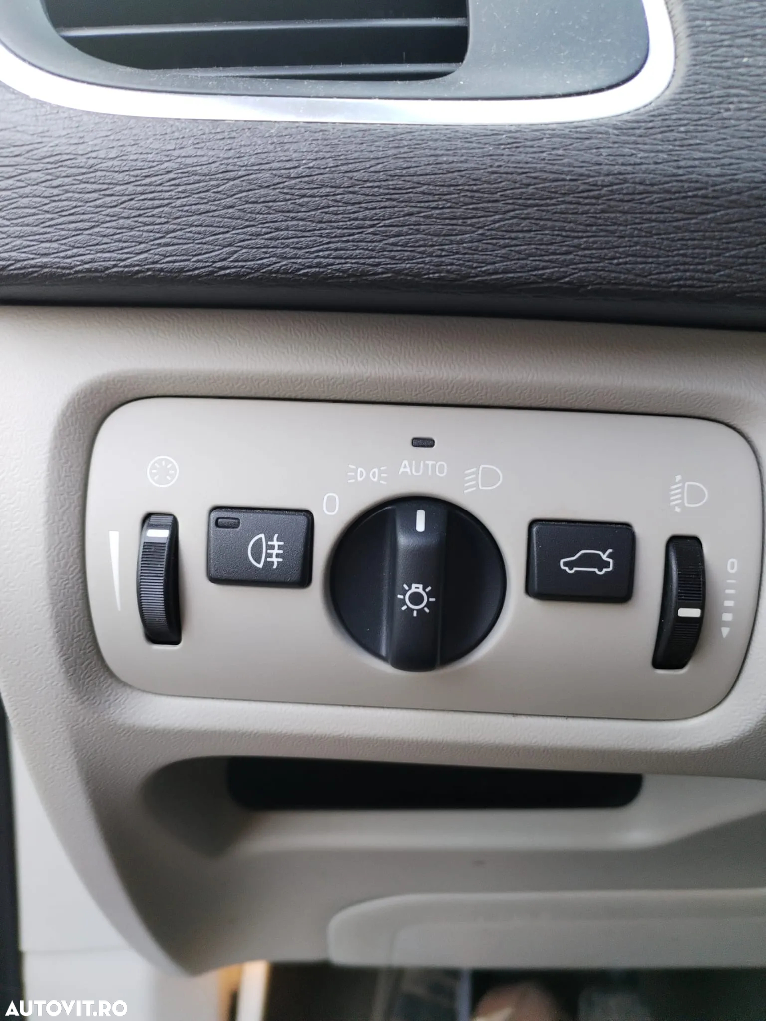 Volvo V40 D2 94g Kinetic - 11