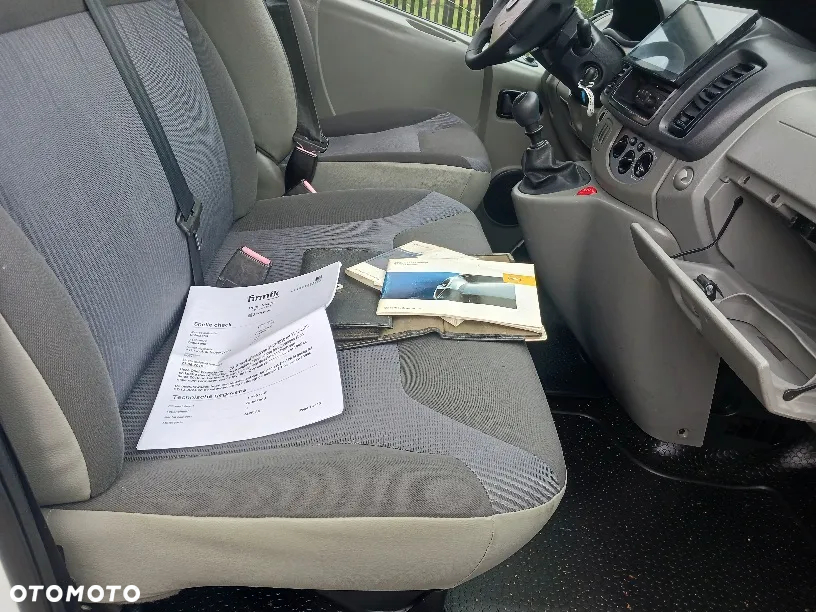 Opel Vivaro - 10